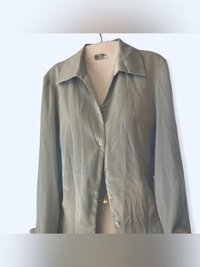 Kasper Light blue button up satin textured blouse 6